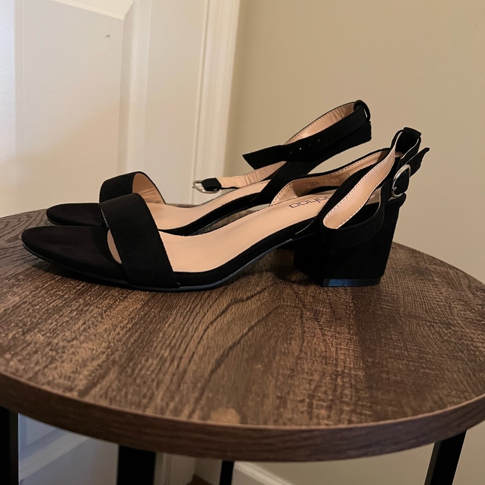 Black low block heel